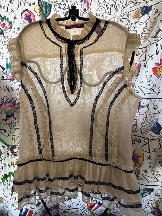 Coupe Tops - Couope 100% poly sheer lace trimmed ruffled blouse.